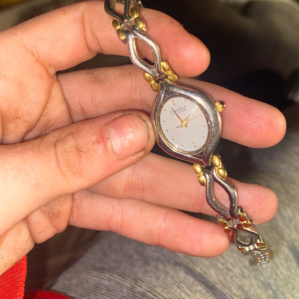 Seiko Women Quartz Watch Gold Tone Mother Of Pearl